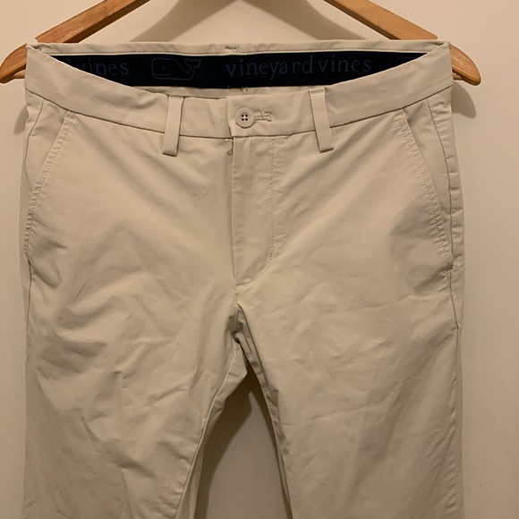 Vineyard Vines (30”x30”) - Picture 2 of 14